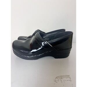 Dansko Womens Size 10 /40 Professional Clogs Black Patent Leather Nursing Shoes‎